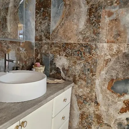 Apartament Nuci's Place