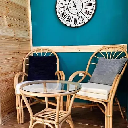 Nuci's Place Апартаменты Тирана