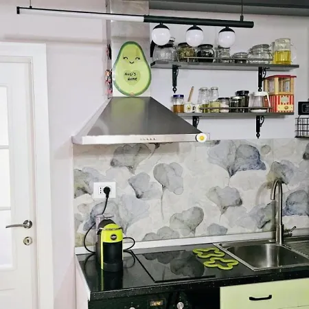 Nuci's Place Апартаменты Тирана