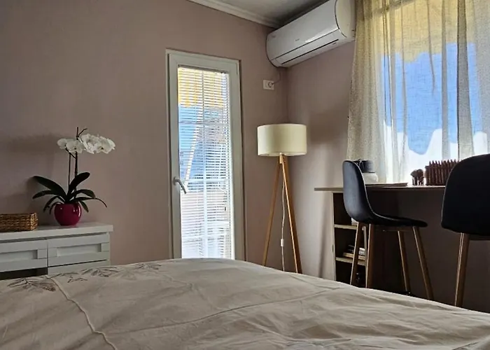 Nuci's Place - The Signature Collection Apartman