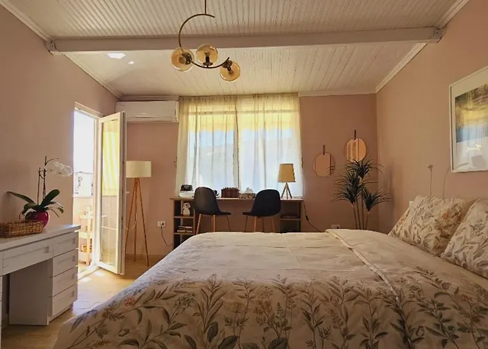 Apartment Nuci's Place - The Signature Collection