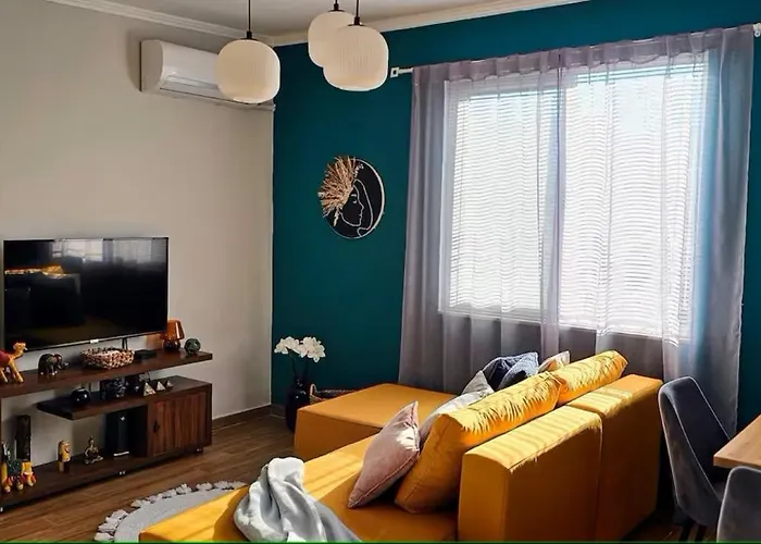 Nuci's Place - The Signature Collection Apartman