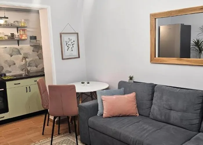 Nuci's Place - The Signature Collection Apartment