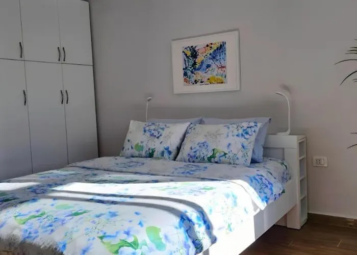 Nuci's Place - The Signature Collection Apartman Tirana