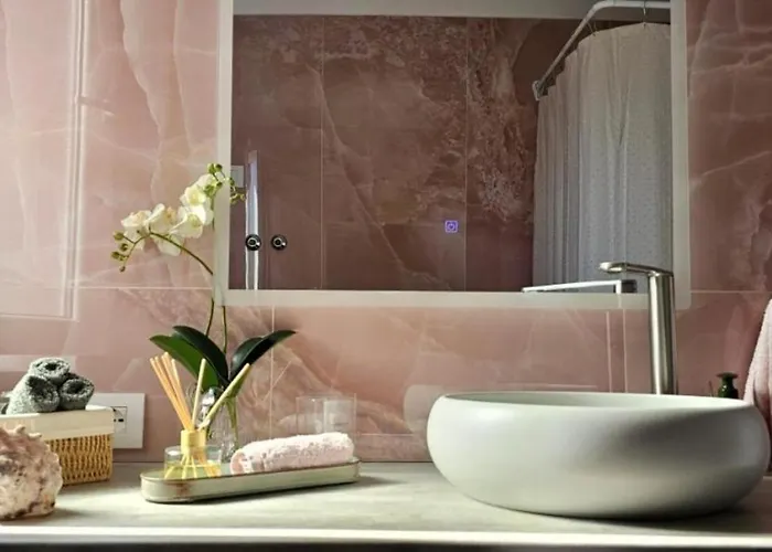 Nuci's Place - The Signature Collection Apartman