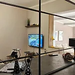 Nuci's Place - The Signature Collection Apartment