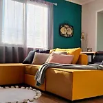 Nuci's Place - The Signature Collection Apartment