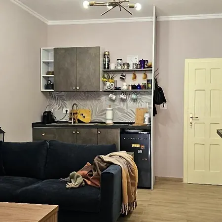 Nuci's Place Tirana