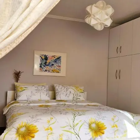 Nuci's Place - The Signature Collection דירה