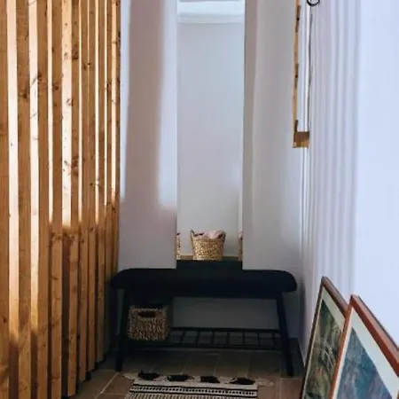 Nuci's Place