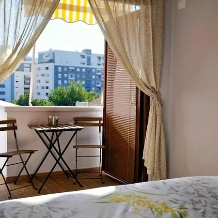 Nuci's Place *